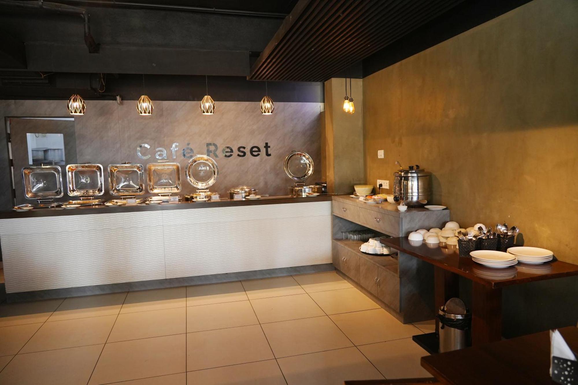 Purple Cloud Hotel Devanahalli Екстер'єр фото