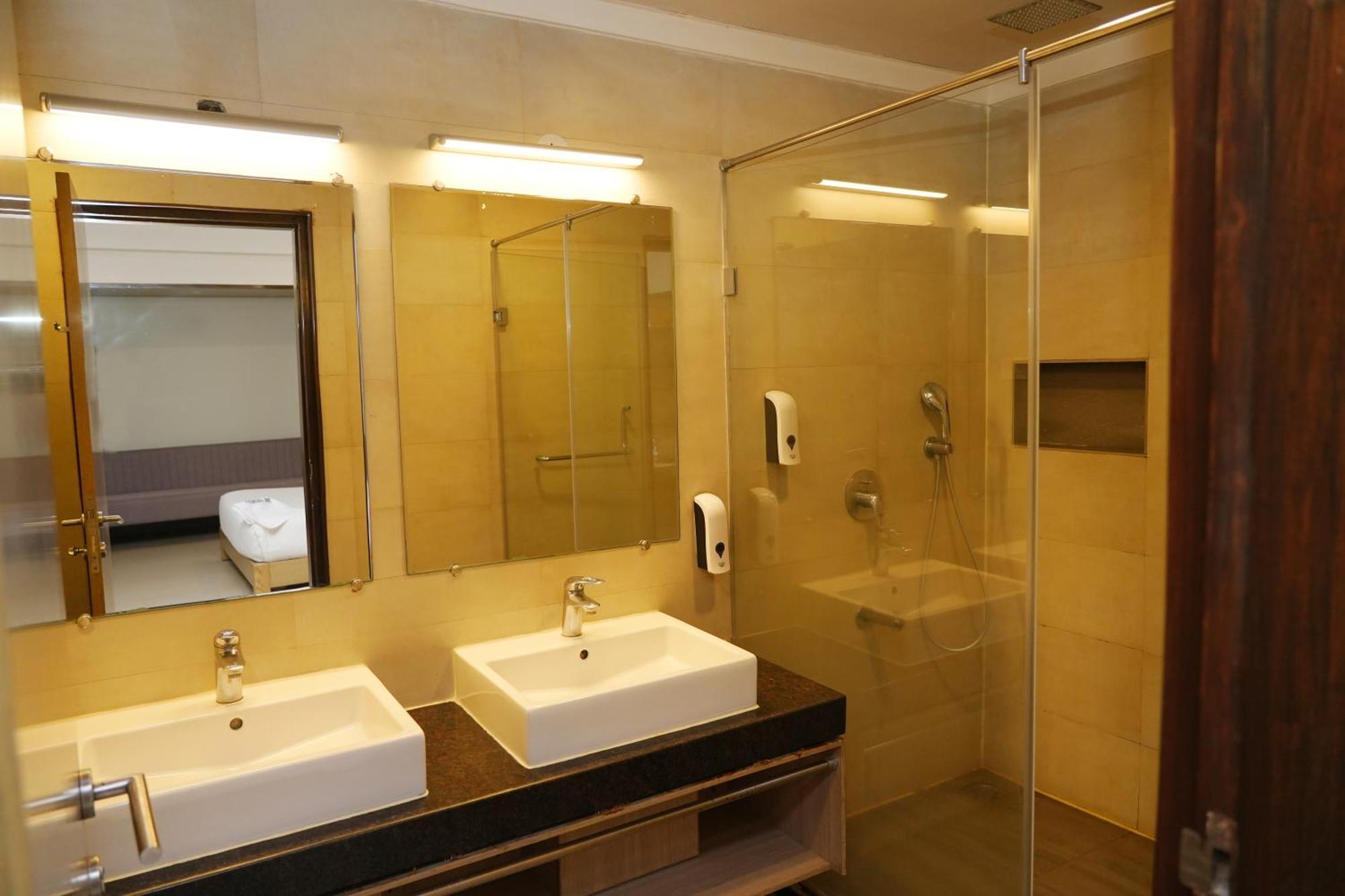 Purple Cloud Hotel Devanahalli Екстер'єр фото