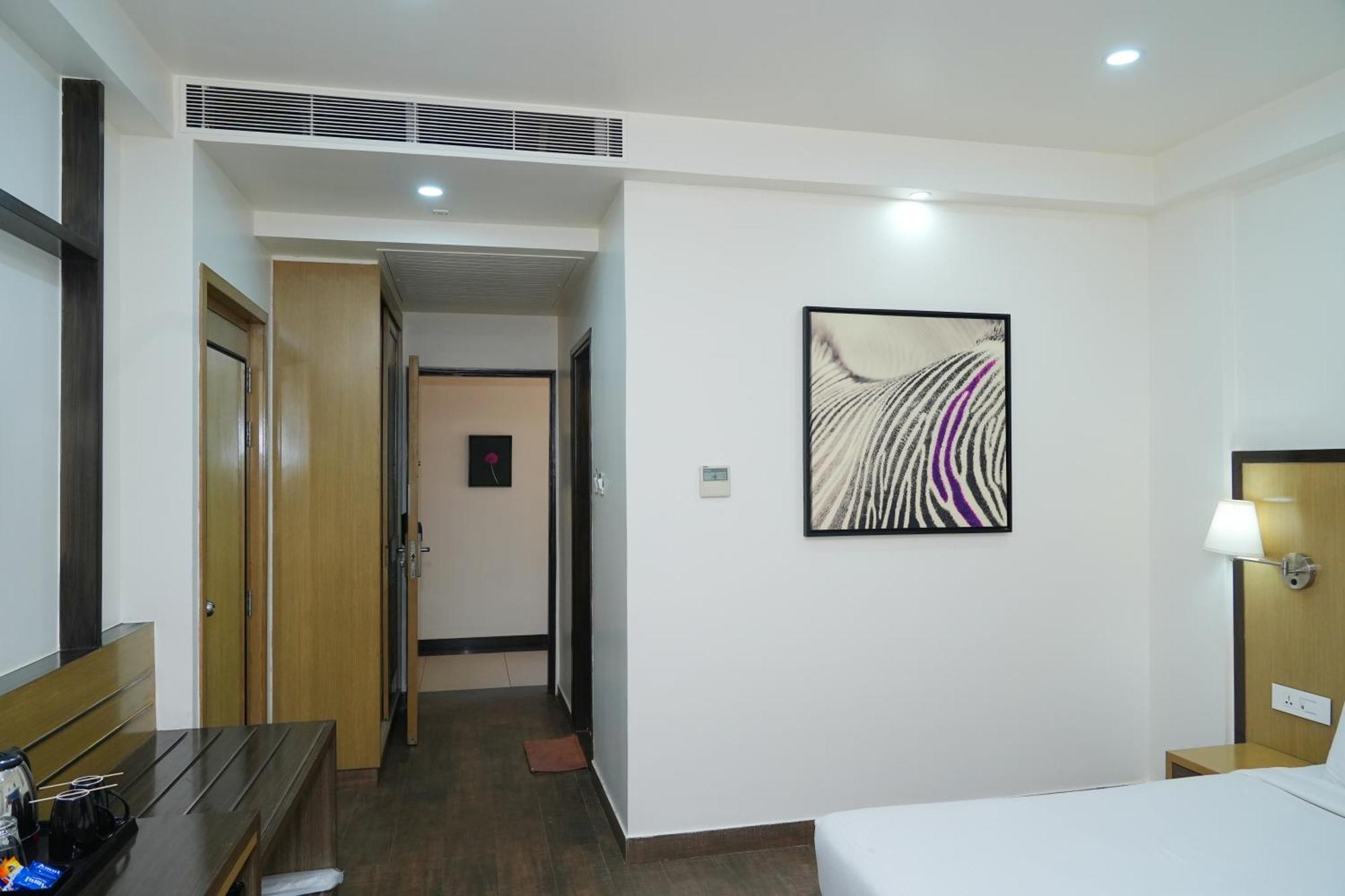 Purple Cloud Hotel Devanahalli Екстер'єр фото